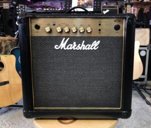 SKLADOM Marshall MG15CF Tranzistorové Dvojkanálové Kombo 15W - JIMMY MARKET SENICA